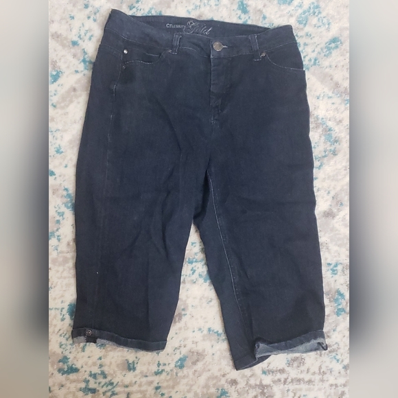 Bermuda denim shorts Women's CELEBRITY GOLD Dark Denim Wash Size 10 5 Pocket Ber - Picture 1 of 9